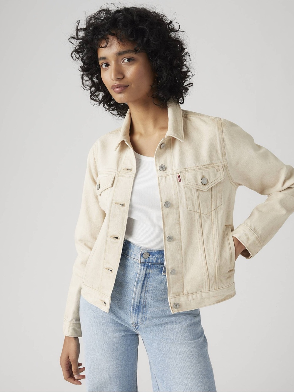 Levi’s Cream Trucker Denim Jacket size Small